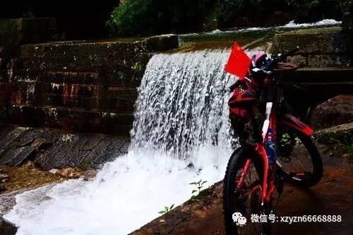 蜡笔小新兄妹春节大拜年